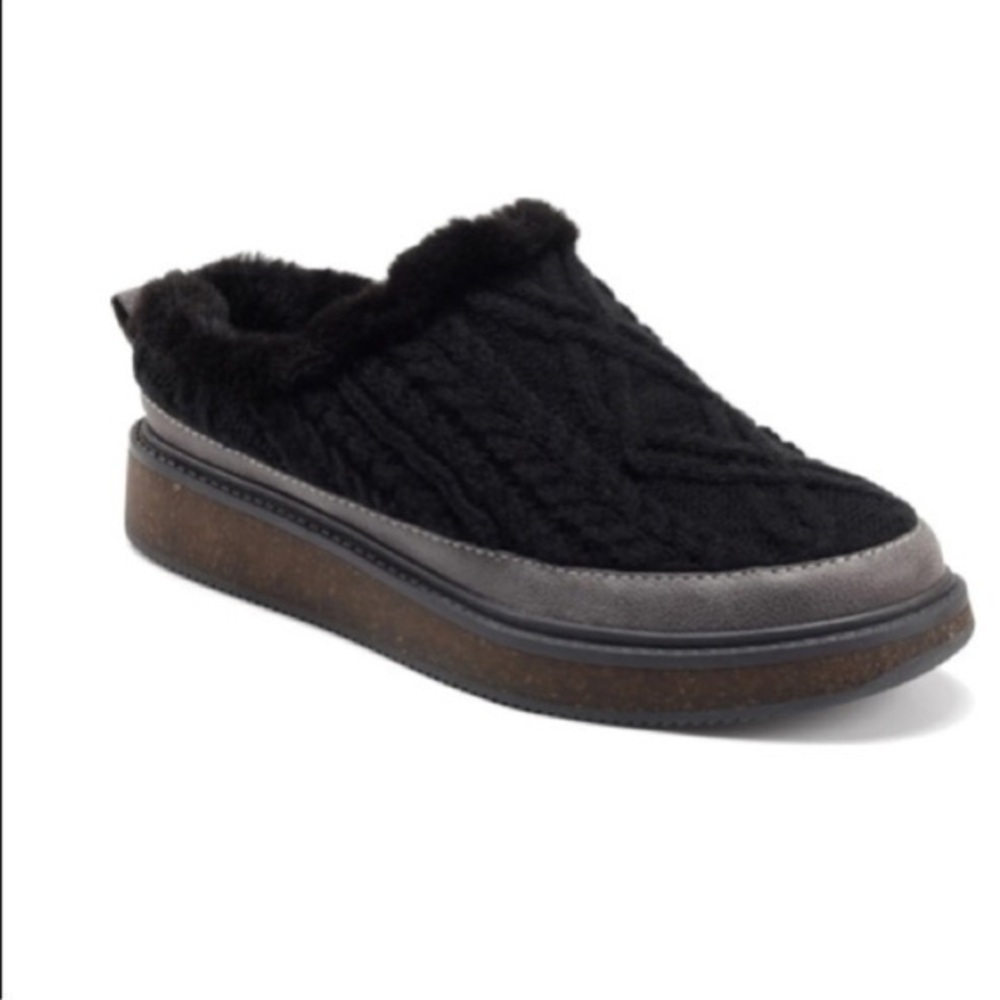 Earth Origins Acacia Black Fabric Slip-ons